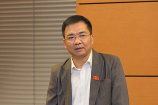 Nghiêm cấm phiền nhiễu khách hàng trong kinh doanh bảo hiểm