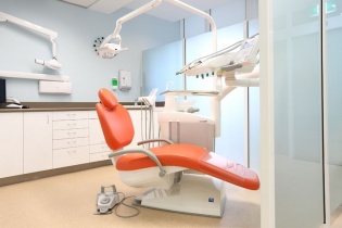 Kinh nghiệm lựa chọn ghế nha khoa cho phòng khám hiện đại 