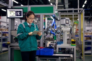 Hậu thuẫn nào cho nền công nghiệp Việt Nam hướng đến công nghiệp tương lai bền vững?