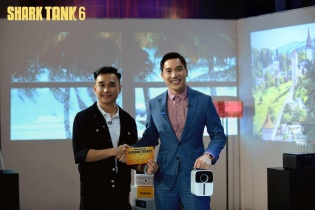 Tâm đắc với startup Beecube cùng "dân máy chiếu", Shark Minh Beta chi 100 triệu để "giành" deal