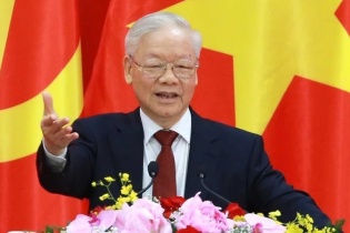 Bộ Chính trị trao Huân chương Sao Vàng tặng Tổng Bí thư Nguyễn Phú Trọng