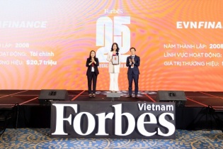 EVNFinance lọt Top 25 Thương hiệu dẫn đầu do Forbes bình chọn