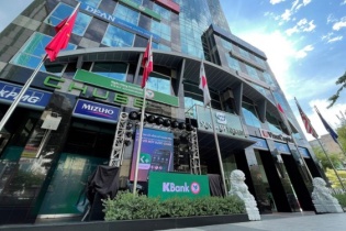 Ngân hàng ngoại khuấy động thị trường bất động sản bằng chiến lược "cam kết dài hạn"