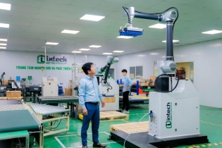 Khát vọng phổ cập robot: Hành trình của doanh nhân Hoàng Hữu Thắng