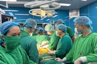 Bệnh viện Phổi Trung ương lần đầu tiên thực hiện thành công 2 ca ghép phổi trong 1 đêm