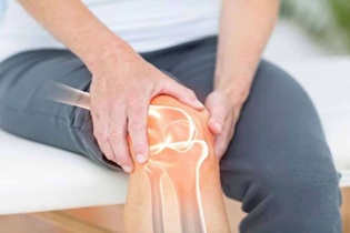 Tin mới y tế ngày 22/1: Điều trị bệnh cơ xương khớp tự miễn bằng thuốc sinh học