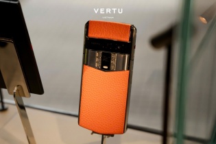 “Kiệt tác” cầm tay giá trăm triệu được doanh nhân Việt săn đón