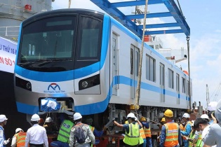 TP.HCM: Hai đoàn tàu cuối cùng thuộc tuyến Metro số 1 đã cập cảng 