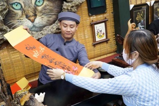 Độc đáo phố ông đồ giữa lòng Sài Gòn