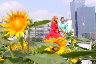 TP.HCM: Giới trẻ hẹn nhau chụp ảnh chia tay năm 2023
