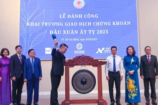 Lễ đánh cồng khai trương giao dịch chứng khoán đầu xuân Ất tỵ 2025 