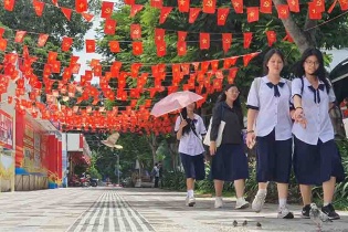 TP.HCM rực rỡ sắc cờ, chào mừng 80 năm Quốc khánh 2/9