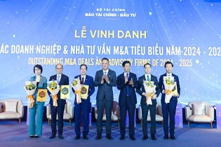 [Ảnh]Vinh danh Doanh nghiệp có thương vụ IPO, thương vụ phát hành riêng lẻ tiêu biểu  