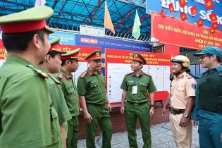 [Ảnh] Lực lượng chức năng TP.HCM tăng cường tuần tra, bảo đảm an ninh ngày bầu cử
