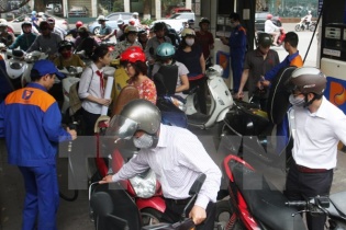 Đồng loạt giảm mạnh thuế nhập khẩu xăng dầu