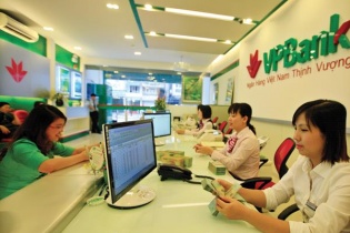 Ngân hàng tiếp sức nền kinh tế “vượt đáy”
