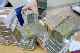 Tìm chốt chặn cho vay nặng lãi