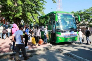 Doosan Vina hỗ trợ 3 xe bus đưa đón  thí sinh Quảng Ngãi tham gia kỳ thi THPT Quốc gia 2015