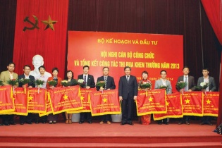 Thi đua yêu nước bằng tinh thần đoàn kết, năng động, sáng tạo