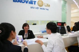 Cổ phiếu bảo hiểm trở thành tâm bão