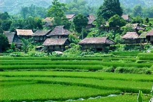 Phát triển du lịch từ văn hóa dệt thổ cẩm