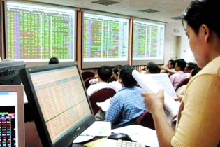 Chứng khoán trước tác động của tỷ giá và giá dầu