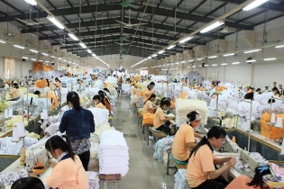 Công ty cổ phần Bitexco Nam Long: Sao Vàng đất Việt tặng nghề dệt quê hương