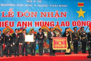 Trường Đại học Y Dược Thái Bình: Xứng danh Anh hùng Lao động