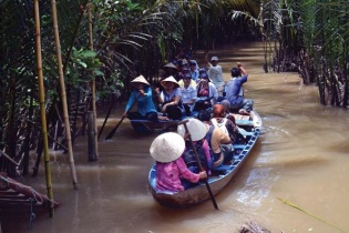 Kinh doanh du lịch bận rộn từ đầu năm