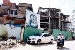 Đấu thầu mua sắm công: Nản lòng với “bệnh” coi nhẹ hàng Việt