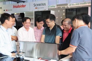 Thị trường vật liệu xây dựng vào cao trào cuối năm