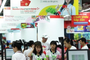 Dồn dập "chạy" ưu đãi hàng Tết