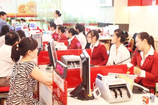 Ngân hàng lên sàn: Khua chiêng, gióng trống rồi... im tịt