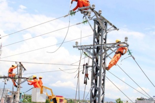 Doanh nghiệp điện vừa ứng phó với nắng nóng, vừa đề phòng thiên tai