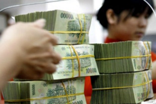 Ngân hàng lại ngóng nới room tín dụng