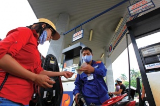 Petrolimex nếm “trái đắng” hàng tồn