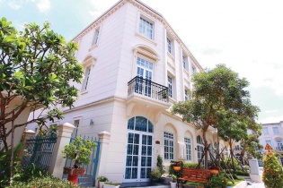 Bất động sản TP.HCM: Biệt thự, nhà phố lên ngôi