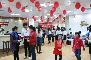 Nội ngoại đua chen lập trung tâm Anh ngữ