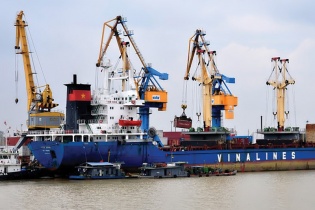 Chấp nhận lỗ, Vinalines thoái vốn trên diện rộng