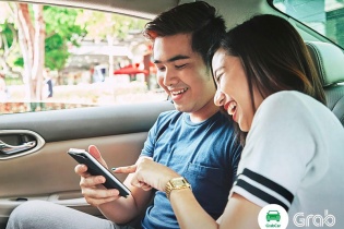 Toyota “bơm” 1 tỷ USD vào Grab