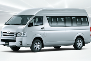 Toyota Hiace trở lại Việt Nam, quyết đấu với Ford Transit