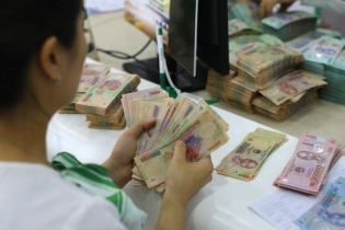 Siết tín dụng “nhạy cảm”