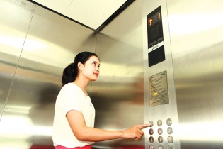 Thương thảo hợp đồng Gói thầu thang máy trụ sở UBND tỉnh Cà Mau: Cái sảy nảy cái ung