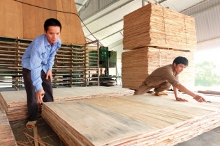 Làm giàu nhờ nguồn vốn ưu đãi hỗ trợ tạo việc làm