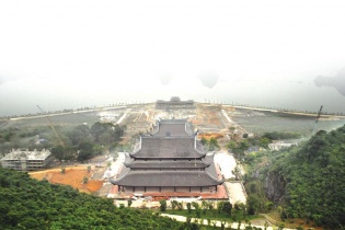 Tam Chúc - Ngôi chùa lớn nhất thế giới đang thành hình