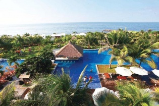 Doanh nghiệp địa ốc bỏ phố ra biển