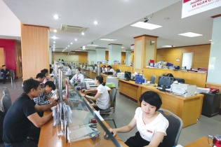 Áp lực tăng vốn không buông tha bốn ông lớn