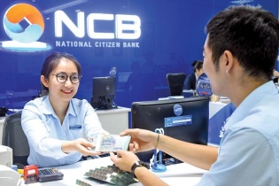 Áp lực cạnh tranh, ngân hàng phải dâng lãi suất