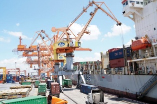 Xuất khẩu gặp trở ngại ở thị trường lớn