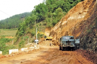 Dự án Đầu tư xây dựng cầu dân sinh và Quản lý tài sản đường địa phương: Chủ đầu tư thiếu chuyên nghiệp